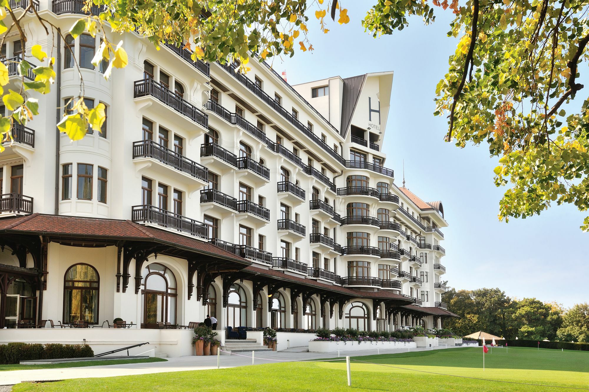 Hotel Royal Évian-les-Bains Exteriör bild